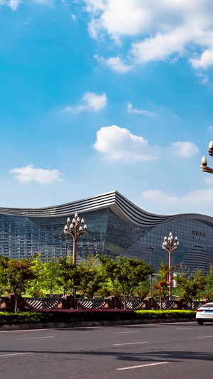 成都地标环球金融中心蓝天白云延时摄影城市形象12秒视频