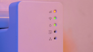 Wifi中继器的闪烁信号连接状态摄像片6秒视频