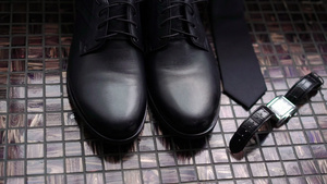 男性黑鞋7秒视频