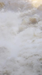 湖北恩施利川5A级旅游景区腾龙洞地下瀑布水浪素材腾龙洞素材视频