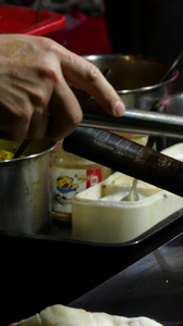 颠锅炒饭夜市美食街边小摊炒干饭炒花饭街边小炒视频