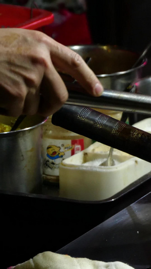 颠锅炒饭夜市美食街边小摊炒干饭炒花饭街边小炒19秒视频