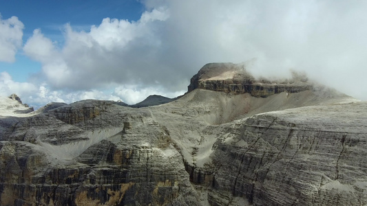 意大利多洛米特山顶风景视频
