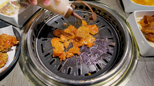 韩式烧烤烤鸡排4K素材视频
