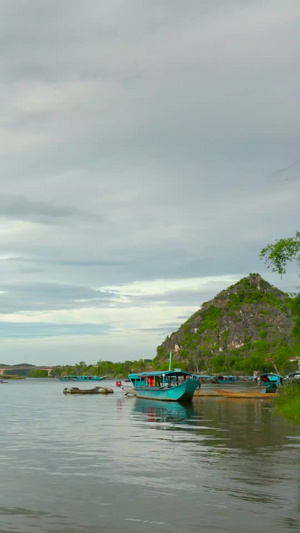 越南游船龙舟实拍娱乐项目30秒视频