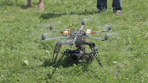 用于空中摄影和录像的直升机11秒视频