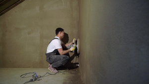 抹灰砂浆机自动膏药修理或翻新房屋或公寓建造者在建筑9秒视频