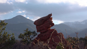 被侵蚀的红山石构造神的花园科罗拉多泉源我们a16秒视频