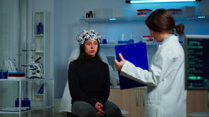 指向剪贴板脑疾病解算治疗的研究者17秒视频