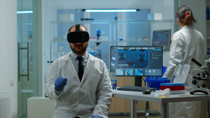 专业科学家在实验室中使用医学传承21秒视频