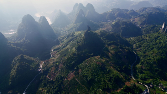 中国桂林山水漓江航拍视频