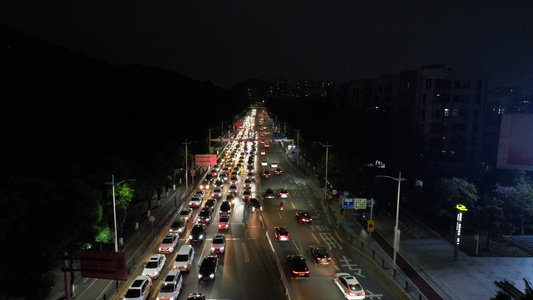 夜晚城市道路车辆航拍视频