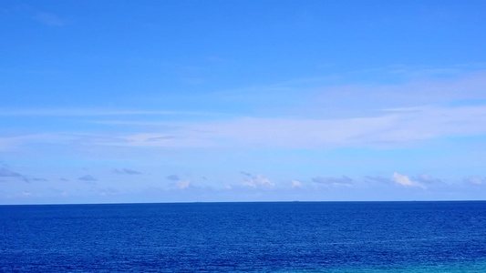 以清澈的环礁湖和白色沙滩背景为依地有色旅游海滩时间视频