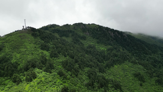 航拍高山森林自然风光视频