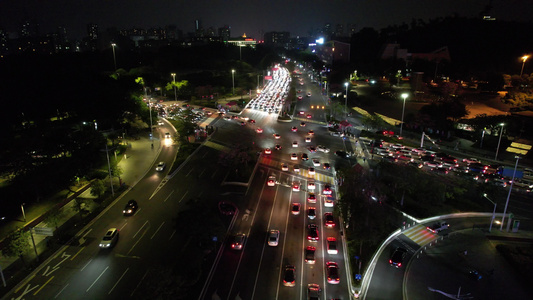 城市夜晚十字路航拍视频