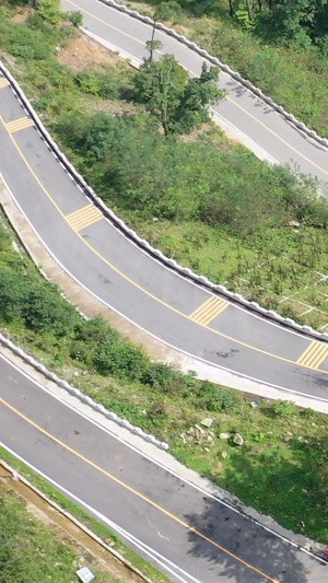自驾游公路安徽金寨马鬃岭盘山路航拍视频盘山公路34秒视频