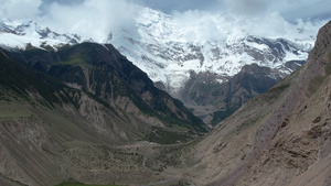 航拍5A新疆帕米尔旅游景区景点奥伊塔克壮观的冰川36秒视频