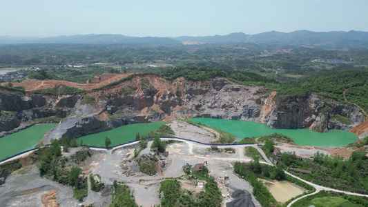 大自然蓝色湖泊沟壑山川航拍 视频