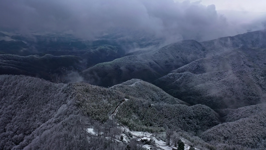 中国山区风力风车发电新能源航拍视频视频