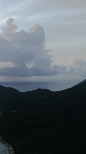 清晨海面上的积雨云深圳杨梅坑视频