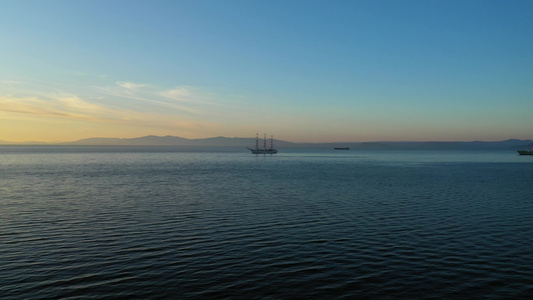 海景向北德日达号帆船方向的海景视频