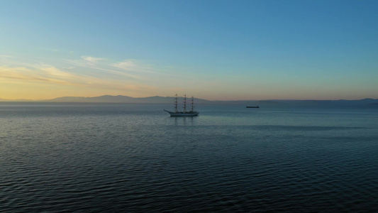 海景向北德日达号帆船方向的海景视频