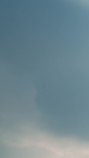 竖屏重庆城市中心乌云蔽日奇观延时重庆立交桥16秒视频