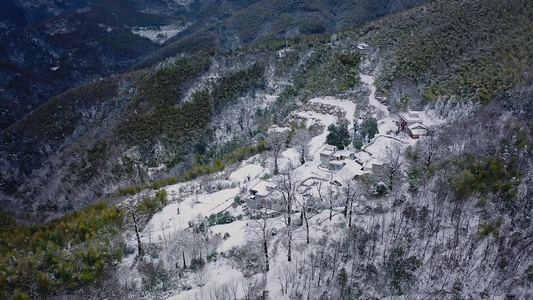 湖北咸宁崇阳东岳冬季山景航拍视频