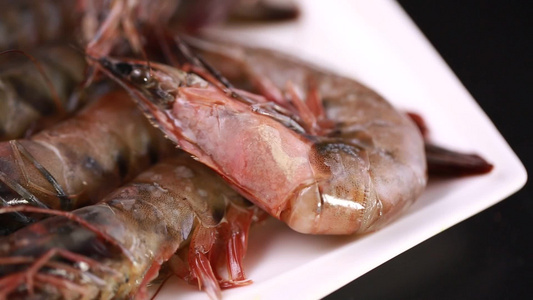 黑虎虾对虾海虾视频