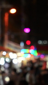 城市街头夜晚逛街购物络绎不绝的游客街景素材夜景素材视频