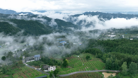 4K航拍大山唯美乡村风光视频素材视频