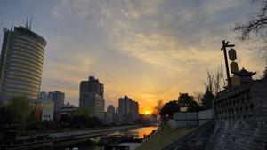 实拍夕阳下城市镜头42秒视频
