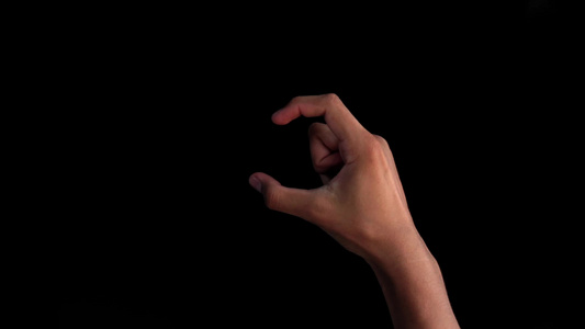 两只手举起来显示英国手语的字母符号聋哑人使用的视频