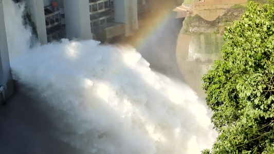 湖南欧阳海水库大坝开闸泄洪视频