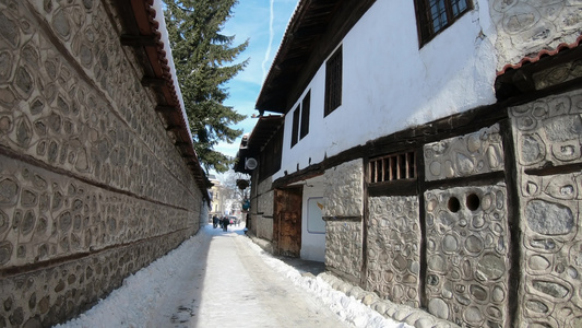 古老的街道在坎特科在冬天的布加里拉视频