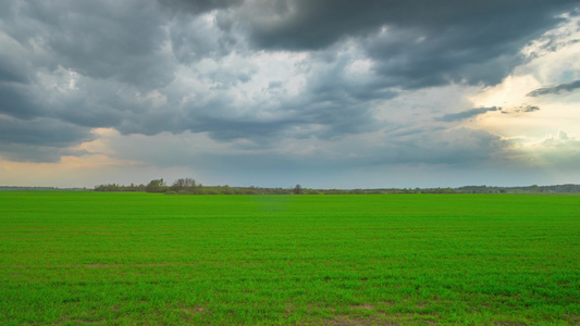 雨云和农村地貌全景时间跨度视频