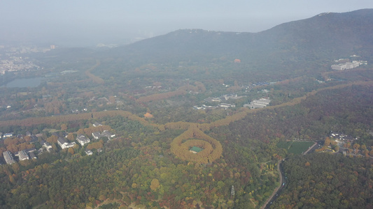 航拍中国江苏南京钟山风景名胜区美龄宫深秋美景视频