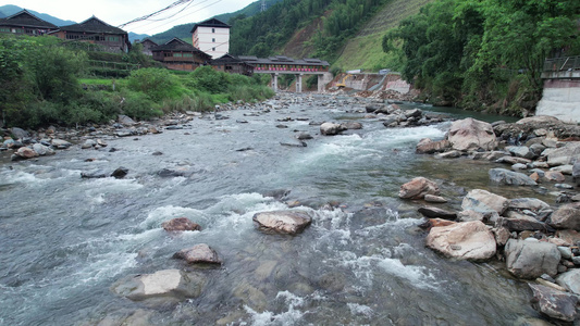 桂林龙脊河[穿岩]视频