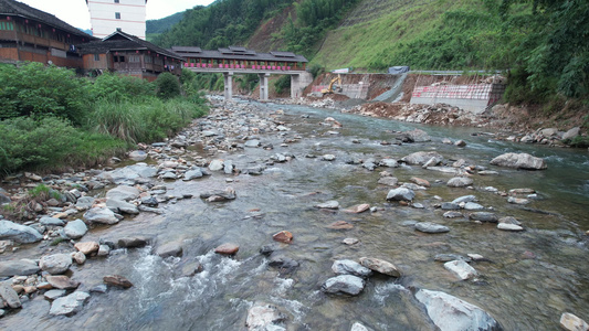 桂林龙脊河[穿岩]视频