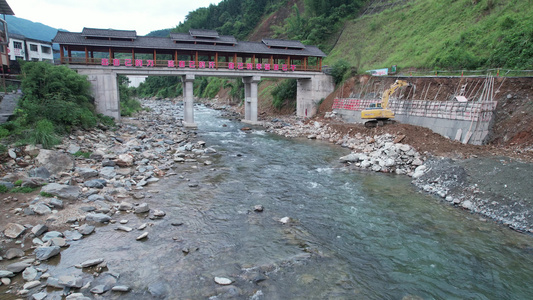 桂林龙脊河[穿岩]视频