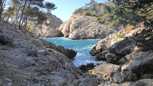 在皮盖拉卡尔维亚和安德拉特之间主要岛屿西班牙在深岩视频