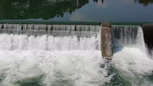 河流瀑布流水水花飞溅视频