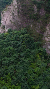 5A景区雁荡山大龙湫景观区桅杆峰航拍视频火山岩地貌视频