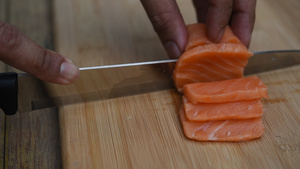 亚麻大厨切日本菜生鱼肉鲑鱼8秒视频