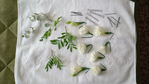 白玫瑰花用于新娘的发型9秒视频