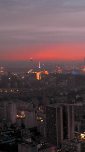 晚霞之下的武汉城区高楼大厦视频