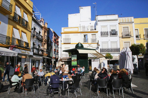 西班牙塞利维亚街头艺人和广场下午茶55秒视频