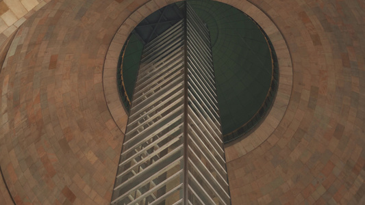 革命电梯纪念碑视频