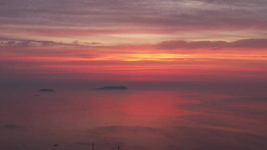 大海海上日出彩霞航拍视频