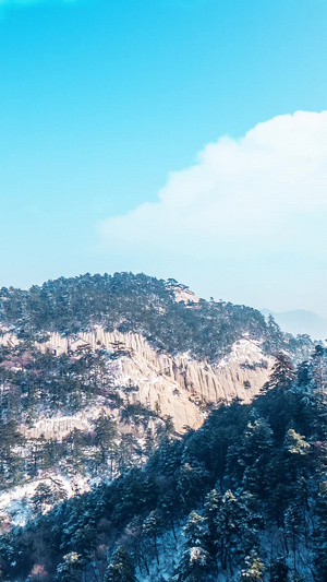 冬季华山风景延时被雪覆盖10秒视频